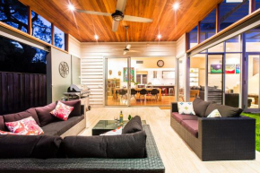 Arthouse, beach 200m, kids TV area, air-con